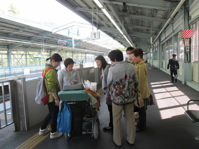 写真：新幹線ホーム